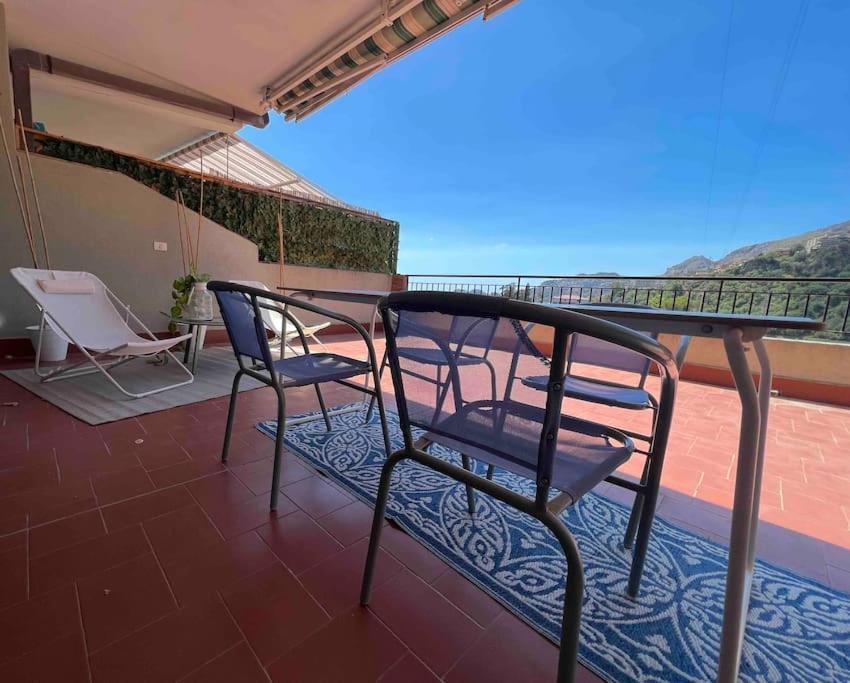 Apartamento Light Blue House Letojanni Exterior foto