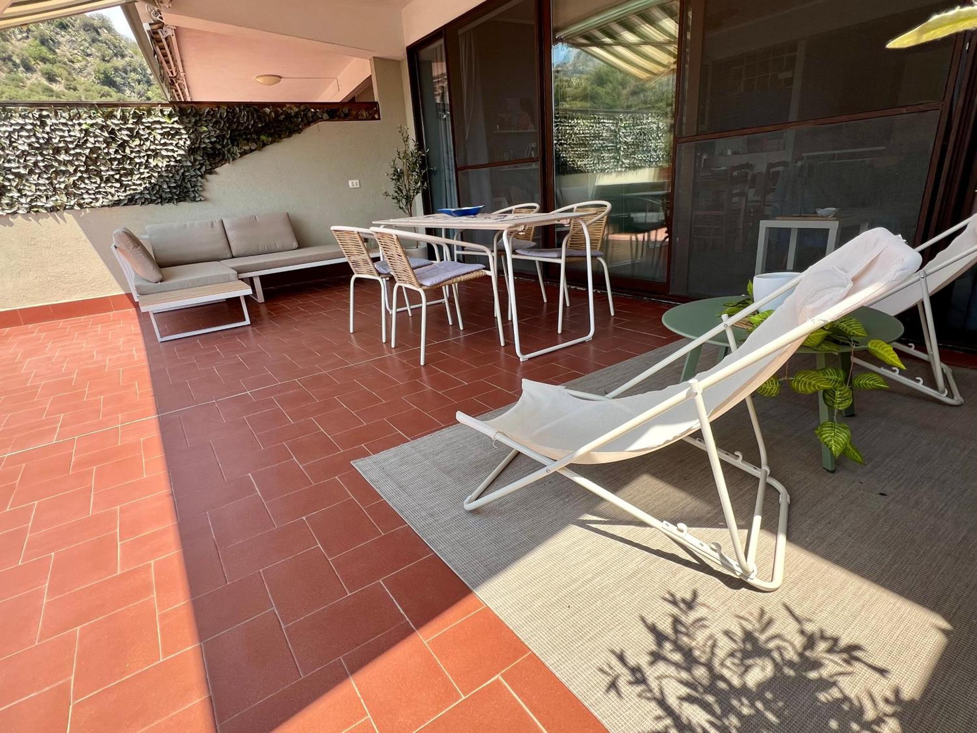 Apartamento Light Blue House Letojanni Exterior foto
