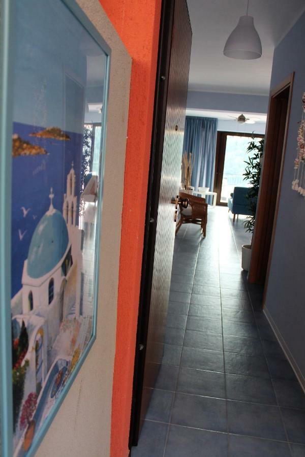 Apartamento Light Blue House Letojanni Exterior foto