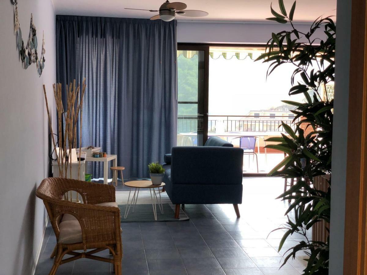Apartamento Light Blue House Letojanni Exterior foto